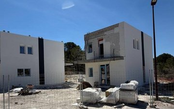 Property slide 16