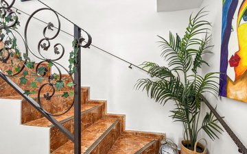 Property slide 32