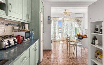 Property slide 10
