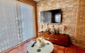 Property slide 16