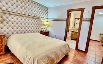 Property slide 25