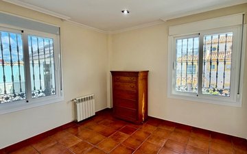 Property slide 32