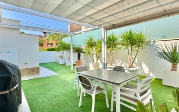 Property slide 32