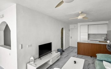 Property slide 15