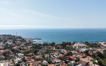 Property slide 23