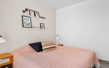 Property slide 17