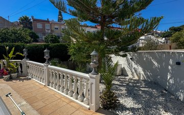 Property slide 25
