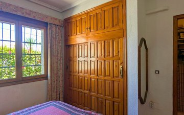 Property slide 44