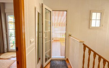 Property slide 40