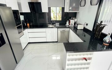 Property slide 17