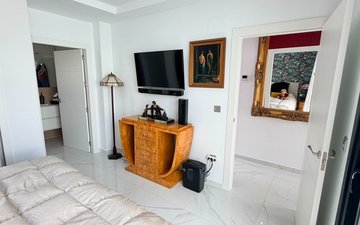 Property slide 31