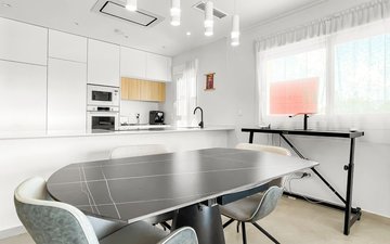 Property slide 10