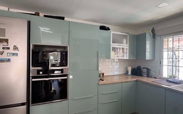 Property slide 16