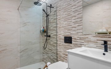 Property slide 32