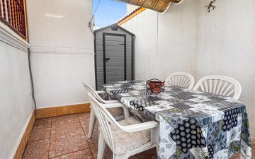 Property slide 16