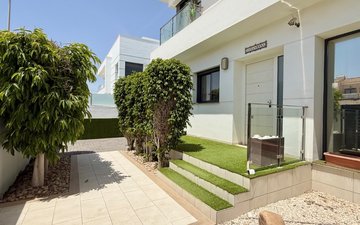 Property slide 10