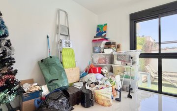 Property slide 17