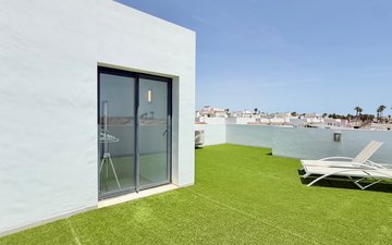 Property slide 32