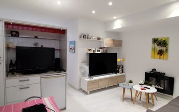 Property slide 25