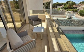 Property slide 31