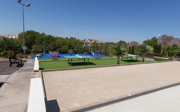 Property slide 32