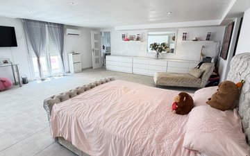 Property slide 21