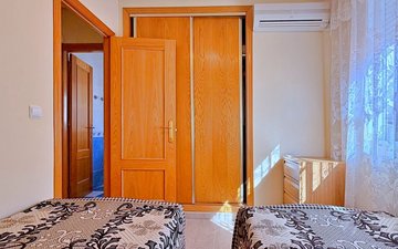 Property slide 40