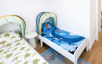 Property slide 10