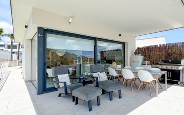 Property slide 21