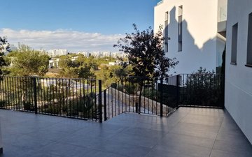 Property slide 50