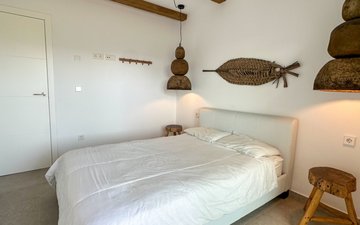Property slide 24