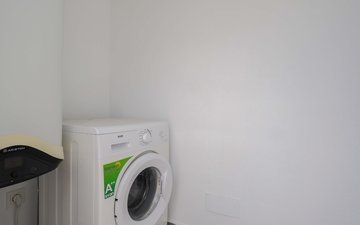 Property slide 32
