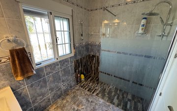 Property slide 10