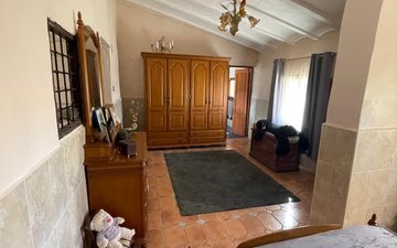Property slide 25