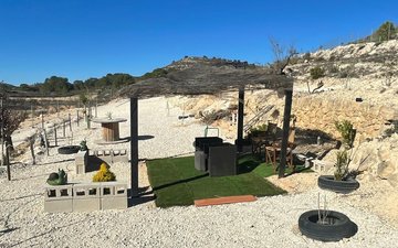 Property slide 32