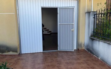 Property slide 32