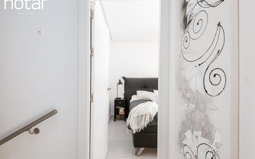 Property slide 25