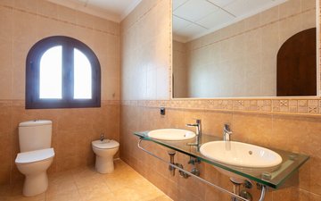 Property slide 18