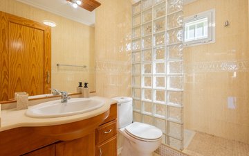 Property slide 20