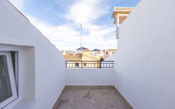 Property slide 21