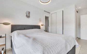 Property slide 19