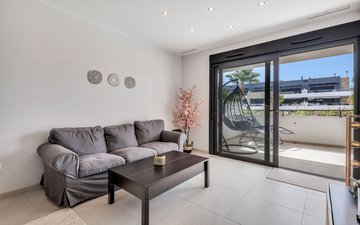 Property slide 16