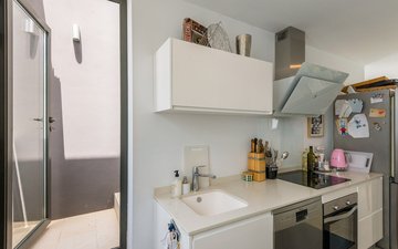 Property slide 16