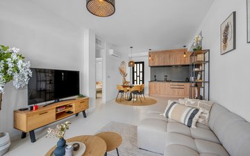 Property slide 10