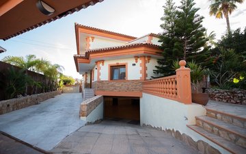 Property slide 39