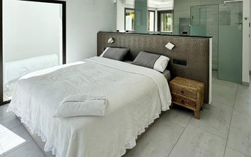 Property slide 40