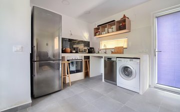 Property slide 23