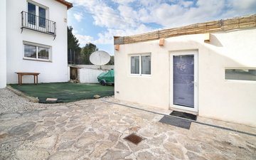 Property slide 26