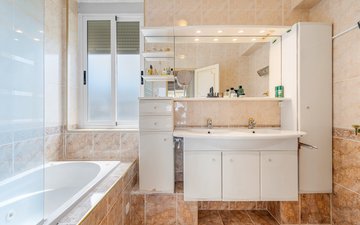 Property slide 25