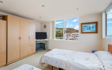 Property slide 39